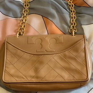 ✨TORY BURCH BOY BAG IN PRISTINE CONDITION✨